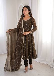 Lanzamiento de un nuevo diseño de moda Bollywood: Gwon&Pent&dupatta, listo para usar. - Product Image 2