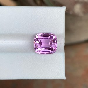 Piedra Preciosa de Kunzita Natural Suelta, Forma de Cojín, Color Rosa, Facetada, Calidad Premium, para Joyería - Product Image 6