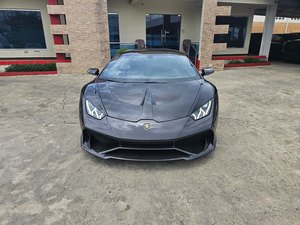 Voiture de sport convertible de luxe d'occasion Huracan LP580-2 Spyder 2019 ( propulsion arrière) - Product Image 2