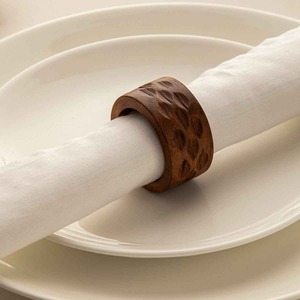Anneaux de serviette en bois martelé marron, décor de table rond, vaisselle sculptée pour mariage, fête, repas à domicile - Product Image 3