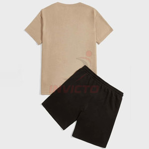 Conjunto de camiseta y pantalones cortos ligeros para hombre, material premium, ropa informal elegante de verano, conjunto de camiseta y pantalones cortos - Product Image 2