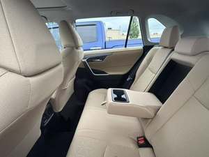Toyota RAV4 XLE d'occasion 2025 - Product Image 4
