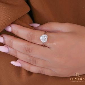 Anillo de Compromiso con Halo de Diamantes Cultivados en Laboratorio en Forma de Corazón, Anillo de Boda de Oro Sólido de 9K, 10K, 14K y 18K para Mujer - Product Image 5