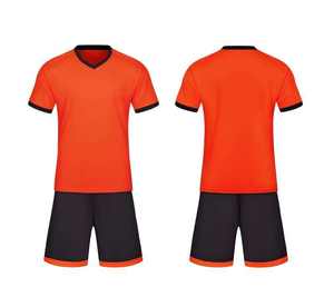 Ensemble de maillots de football personnalisés à manches courtes, extensibles, séchage rapide, 100% polyester, service OEM d'usine au Pakistan - Product Image 5