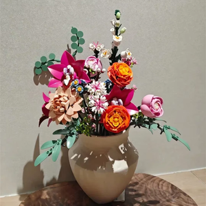 บล็อกตัวต่อของขวัญวันวาเลนไทน์สำหรับผู้หญิง/ผู้ชาย สำหรับของตกแต่งบ้าน ของขวัญวันครบรอบ 968 ชิ้น ช่อดอกกุหลาบแสนโรแมนติก 10342 - Product Image 3