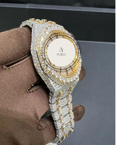 Reloj de Acero Inoxidable con Cristales de Zafiro y Moissanita Dorada, Diseño Analógico de Moda, Totalmente Adornado con Piedras, Venta al por Mayor - Product Image 2