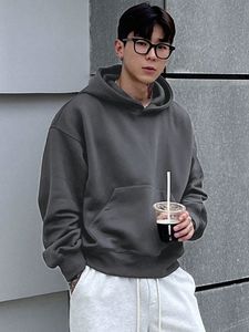 Sweat à capuche classique pour femme, personnalisé, de haute qualité, en tissu gaufré, doublé pour l'hiver, uni, avec logo frontal, poches et polaire légère - Product Image 2