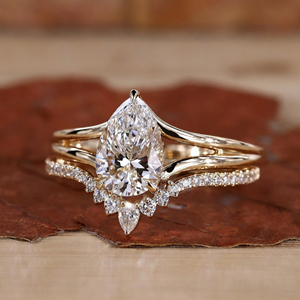 Anillo de compromiso de oro con diamante talla pera, conjunto de anillos nupciales curvos, engaste de púas, chapado en rodio, lujo unisex IGI - Product Image 4