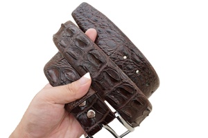 Cinturón de Cuero Genuino de 1.5 Pulgadas con Logotipo Personalizado, Correa con Hebilla de Bloqueo Automático, Producto Personalizable - Product Image 1