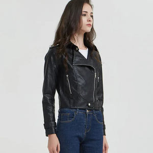 Vestes pour femmes, manteau d'hiver long avec capuche en fourrure - Fournisseur en gros de cuir de haute qualité pour femmes - Product Image 3