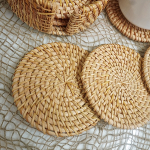 Ensemble de dessous-de-verre ronds en bambou tissé à la main, style classique en rotin naturel, antidérapants, résistants à la chaleur, pour la décoration de la maison - Product Image 6