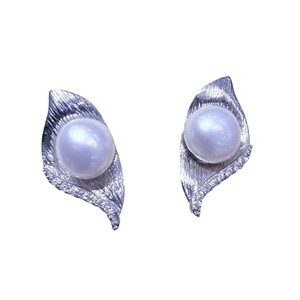 Minimalist Ins Style 14K Gold Freshwater <b>Pearl</b> Earrings Horseshoe <b>Lotus</b> Zircon and Small Fresh Willow Leaf Fine Stud Design - Product Image 5