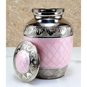 Urna Funeraria de Latón Macizo Hecha a Mano con Acabado en Esmalte Rosa Claro y Diseño Floral Grabado en Níquel Plateado - Product Image 1
