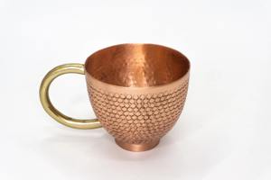 Taza de cobre de diseño minimalista, taza simple de cobre puro para beber agua desintoxicante con limón o menta y uso ayurvédico. - Product Image 2