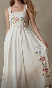 Robe maxi florale bohème chic brodée pour femmes - Robe en coton et lin blanc brodée à la main artisanale - Product Image 2