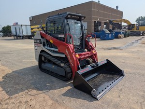 รถตักล้อยาง Takeuchi TL8R2 แบบตีนตะขาบขนาดกะทัดรัด พร้อมบุ้งกี๋หน้า สำหรับงานก่อสร้างในฟาร์ม - Product Image 5