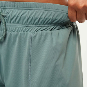 Shorts de yoga deux pièces pour femmes, style sport, taille haute, sans couture, effet froncé aux fesses, respirant, tissu élastique, logo personnalisable - Product Image 3