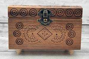 Caja de Madera Decorativa y Económica para Guardar Tesoros Personales, Regalos, Joyas y Pequeños Accesorios con Estilo Rústico Vintage - Product Image 2