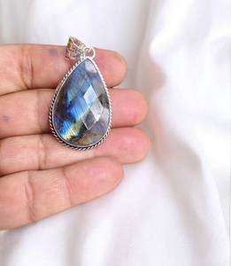 Colgante de ágata de calidad superior a la moda, colgante de cristal de bola curativa facetada de piedras preciosas de labradorita Natural para decoración del hogar - Product Image 3