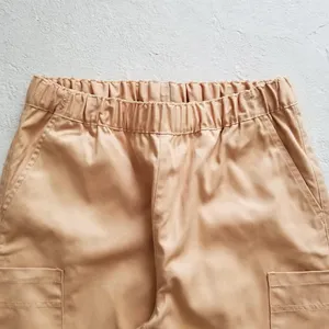 Pantalones Cargo Beige con Cintura Elástica para Hombre, con Bolsillos Laterales en las Piernas y Broches Ajustables en el Dobladillo - Product Image 6