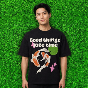 สิ่งดีๆ ต้องใช้เวลา เสื้อยืดผ้าฝ้ายสีดำพิมพ์ลายผู้ชายลำลองแขนสั้นคอกลมทรงปกติเสื้อยืดสตรีทแวร์ - Product Image 6