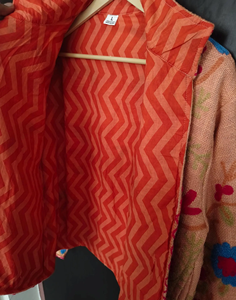 Chaqueta Acolchada Reversible con Bordado Suzani Hecha a Mano, Venta Caliente 2026, Chaqueta Boho para Mujer de Algodón Transpirable y Ecológico - Product Image 4