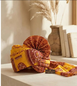 Bandhani Pagri Tradicional Rajasthani para Novio, Amarillo Granate, Hecho a Mano, Turbante Étnico Tie Dye para Boda - Product Image 1