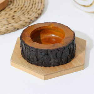 Cenicero de madera con bandeja para vasos de whisky y cortador de cigarros, incluye cajón y ranura para cigarros, para el hogar, la oficina o exteriores. - Product Image 3