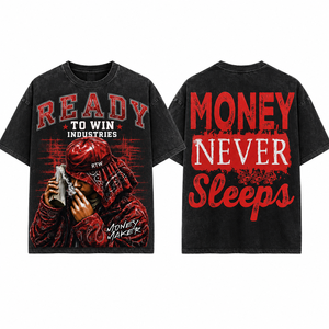 พร้อมท้าทายความสำเร็จ เสื้อยืดแขนสั้นสีดำสำหรับผู้ชาย พิมพ์ลายสไตล์สตรีท คอกลม ทรงปกติ ดีไซน์ Money Never Sleeps - Product Image 1