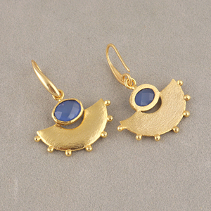 Pendientes étnicos semicirculares de calcedonia, cuarzo colorido, piedra preciosa ovalada, latón chapado en oro de 18k, piedras briolette colgantes, joyería. - Product Image 6
