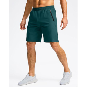 Short de sport à double couche avec coque extérieure pour une meilleure circulation de l'air, doublure intérieure pour plus de confort et aérations latérales pour un espace pour les jambes. - Product Image 4