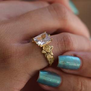 Bague de mariage florale en moissanite très demandée, 2,0 CTW, coupe radiante, bague de fiançailles en moissanite, bague de promesse solitaire en or massif 14K pour elle - Product Image 5