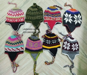 Gorros coloridos de lana acrílica para mujer con orejeras con gorro surtido de lana para la moda de invierno al por mayor de La India - Product Image 1