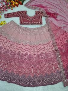 Haute demande pakistanaise Lehenga Choli pour les femmes de mariée Collection Inde fête porter robe vente chaude exportations 2023 Collection - Product Image 4