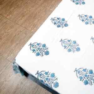 Sábana Doble de Algodón Puro con Estampado de Flores Azules al Estilo Tradicional de Jaipur, con 2 Fundas de Almohada y Borde Decorativo - Product Image 4