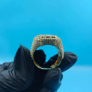 Anillo de Lujo Chapado en Oro de 14k y Plata 925 con Diamantes, Diseño de Símbolo de Dólar, Estilo Hip Hop, Brillante y Moderno para Raperos - Product Image 4