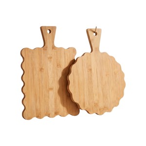 Ensemble de 2 planches à découper en bambou festonnées avec poignée, planche à découper en bambou à bords ondulés, planche à servir le pain, vente en gros - Product Image 1