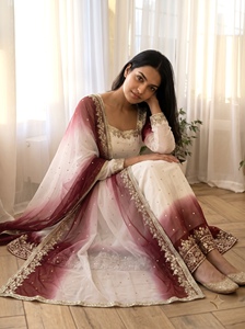 Robe Anarkali en Georgette à double tonalité avec broderie de sequins, pantalon élastique cousu et dentelle pour femme KW 1175 - Product Image 3