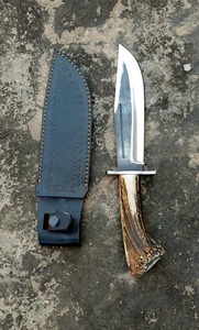Couteau de chasse artisanal, lame en acier carbone, pointe tombante, manche en bois de cerf, étui en cuir, outil EDC pour l'extérieur - Product Image 4