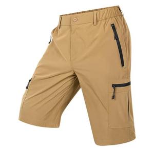 Shorts cargo pour hommes, taille mi-haute, séchage rapide, couleur unie, décontractés, avec poches zippées, logo avant, coupe-vent - Product Image 1