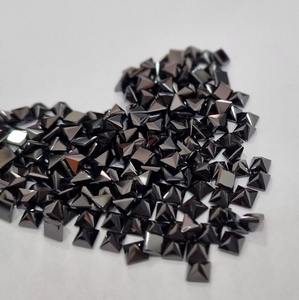 Moissanite noire facettée 6 mm, taille princesse, 20,00 ct, pierre non montée - Product Image 3