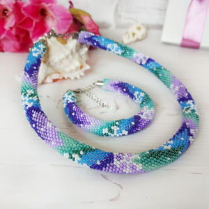 Pulsera de copo de nieve con cuentas, pulsera de invierno con cuentas de colores degradados, pulsera de ganchillo, joyería llamativa, regalo de cumpleaños para mujer - Product Image 1