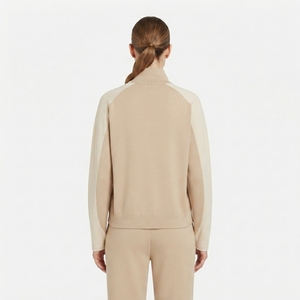Ensemble décontracté deux pièces personnalisé avec logo OEM pour femme, survêtement tendance mi-saison chaud en tricot imprimé style sport 100% - Product Image 4
