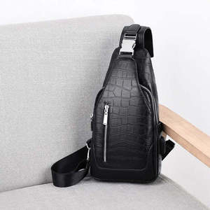 Sac bandoulière Oxford pour homme à motif crocodile avec fermeture éclair, sangle réglable, design antivol pour les voyages/le travail, toutes saisons - Product Image 6