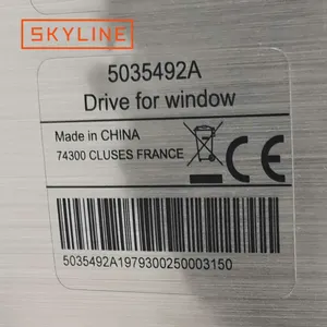 Étiquettes en vinyle mat argenté imperméables pour emballage, noyau de 40 mm, durables, finition UV et estampage or - Product Image 4