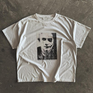 T-shirt noir à manches courtes pour homme avec imprimé Statue de la Liberté et texte arabe sur le devant, style streetwear, coupe classique, col rond - Product Image 4