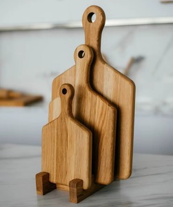 Tabla de cortar de madera premium hecha a mano con un aspecto clásico, perfecta para hoteles y necesidades profesionales de preparación culinaria. - Product Image 5