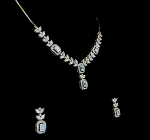 Conjunto de Collar y Pendientes de Diamantes de Corte Esmeralda de Lujo con Motivos de Hojas Marquise en Dos Tonos - Product Image 4