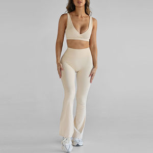 Ensemble de sport 2 pièces personnalisé en tissu recyclé : Leggings de compression évasés et soutien-gorge de sport haute performance pour gym et yoga - Product Image 1