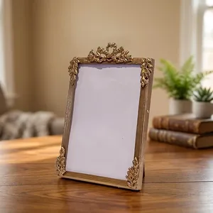 Cadre photo en métal artisanal, finition dorée de qualité supérieure, cadre décoratif pour table, mur, salon, chambre à coucher - Product Image 6